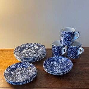 Staffordshire England Blue/White Calico Pattern 16 Pieces Mid 1960’s Crownford